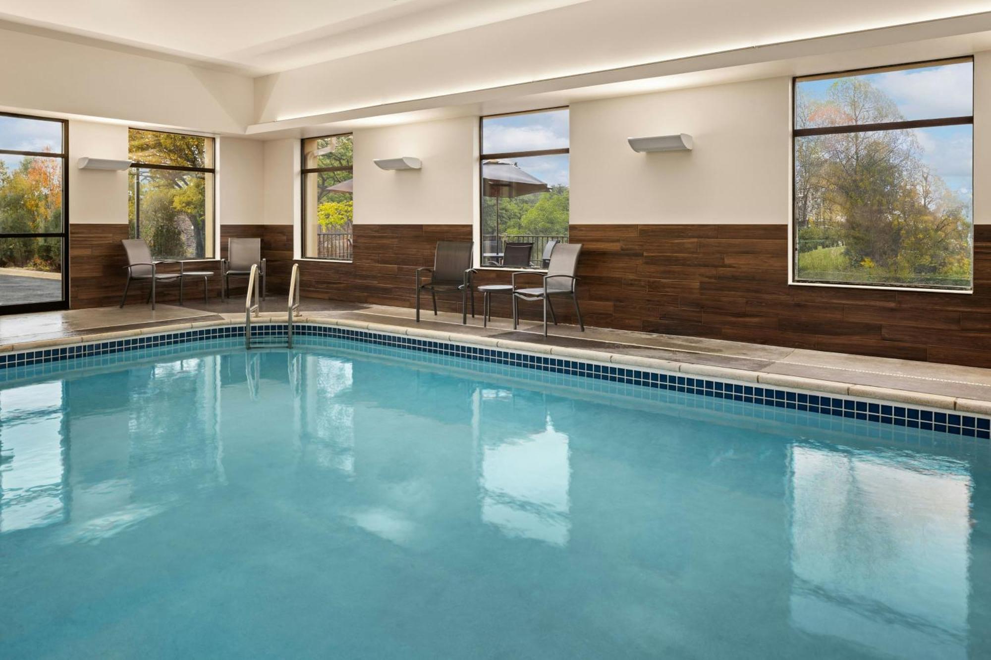 Fairfield By Marriott Inn & Suites Cedar Rapids North Exteriör bild